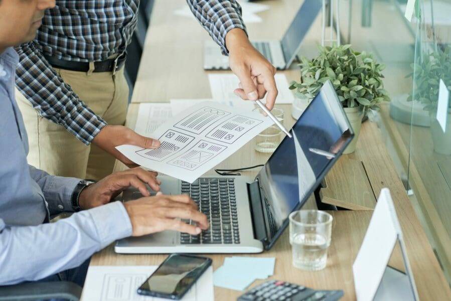 Travail sur la conception de sites Web